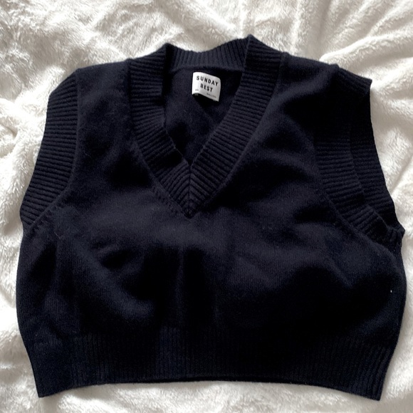 Sunday best navy blue vest in XXS. - Picture 1 of 1